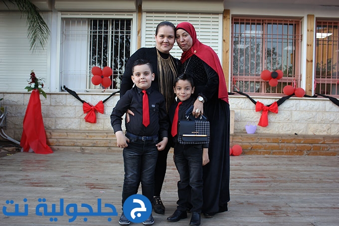 بستان العمرية في مدرسة المستقبل يحتفل بعيد الأم